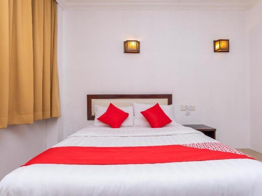 Super Oyo 1114 Neo Pegasus Hotel Сегамат Екстериор снимка