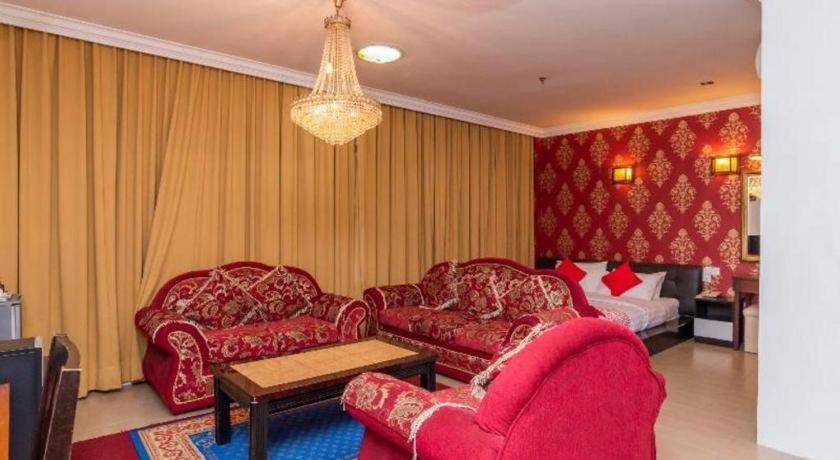 Super Oyo 1114 Neo Pegasus Hotel Сегамат Екстериор снимка